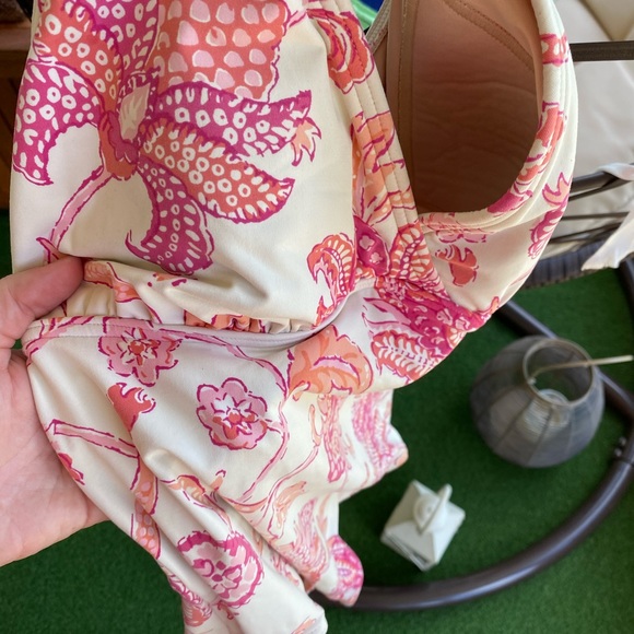 🍷free when bundled🍷One piece swimsuit - Picture 2 of 5